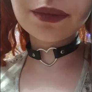 Leather Heart Collar/Choker Punk Gothic Necklace